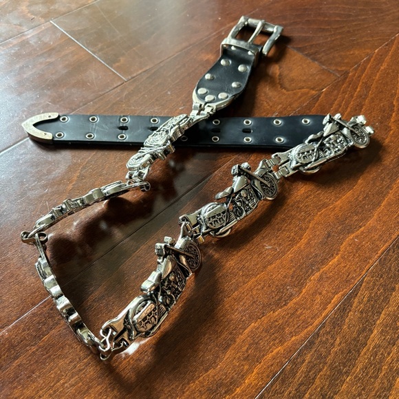 Black leather and silver metal motorcycle chain link belt, Size M